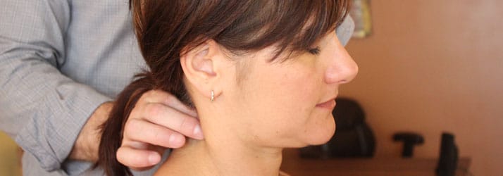 doctor-neck-pain chiropractic care for neck pain